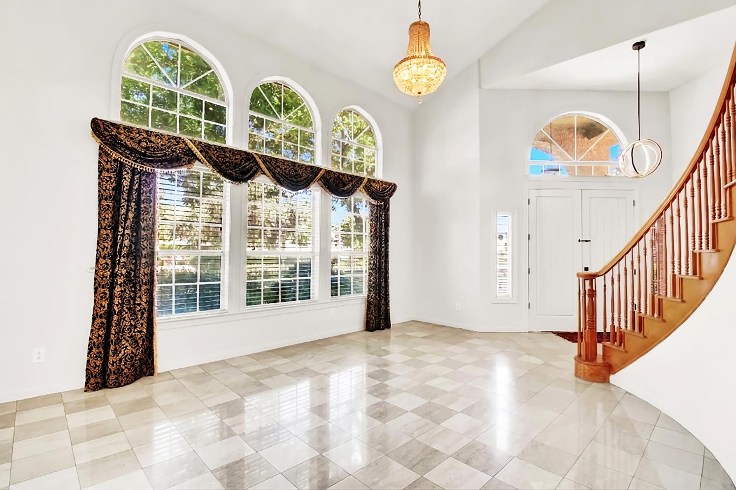 2033 Northcrest Ct, Modesto, CA 95355