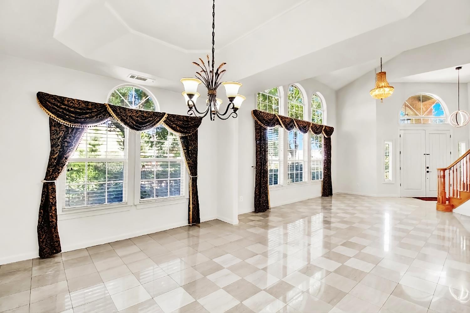 2033 Northcrest Ct, Modesto, CA 95355