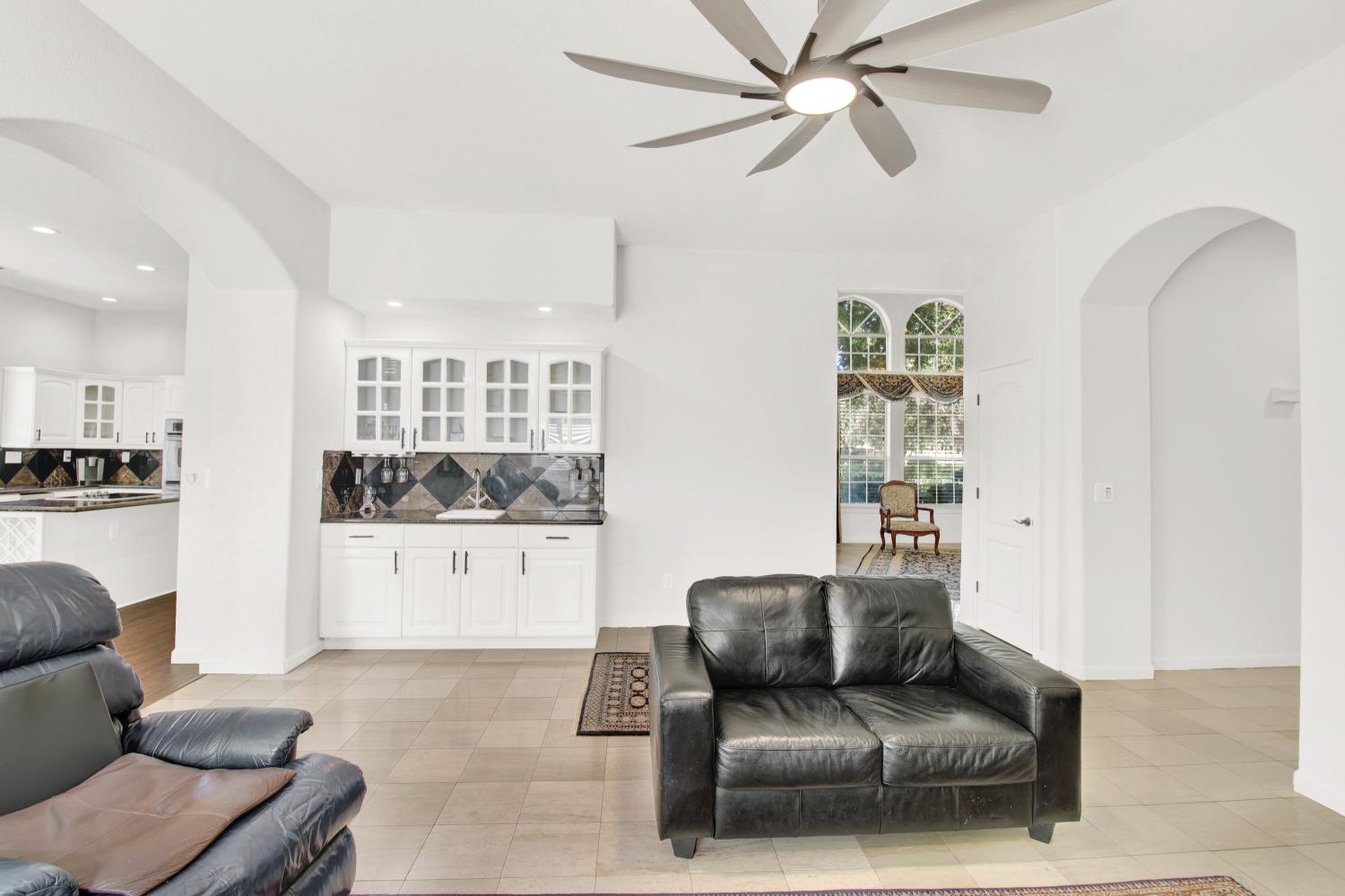 2033 Northcrest Ct, Modesto, CA 95355