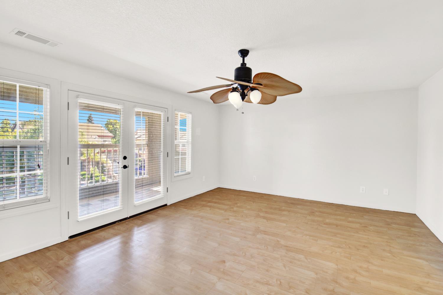 2033 Northcrest Ct, Modesto, CA 95355
