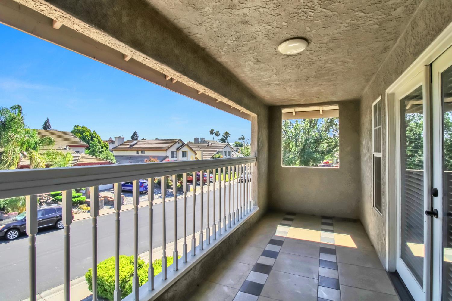 2033 Northcrest Ct, Modesto, CA 95355