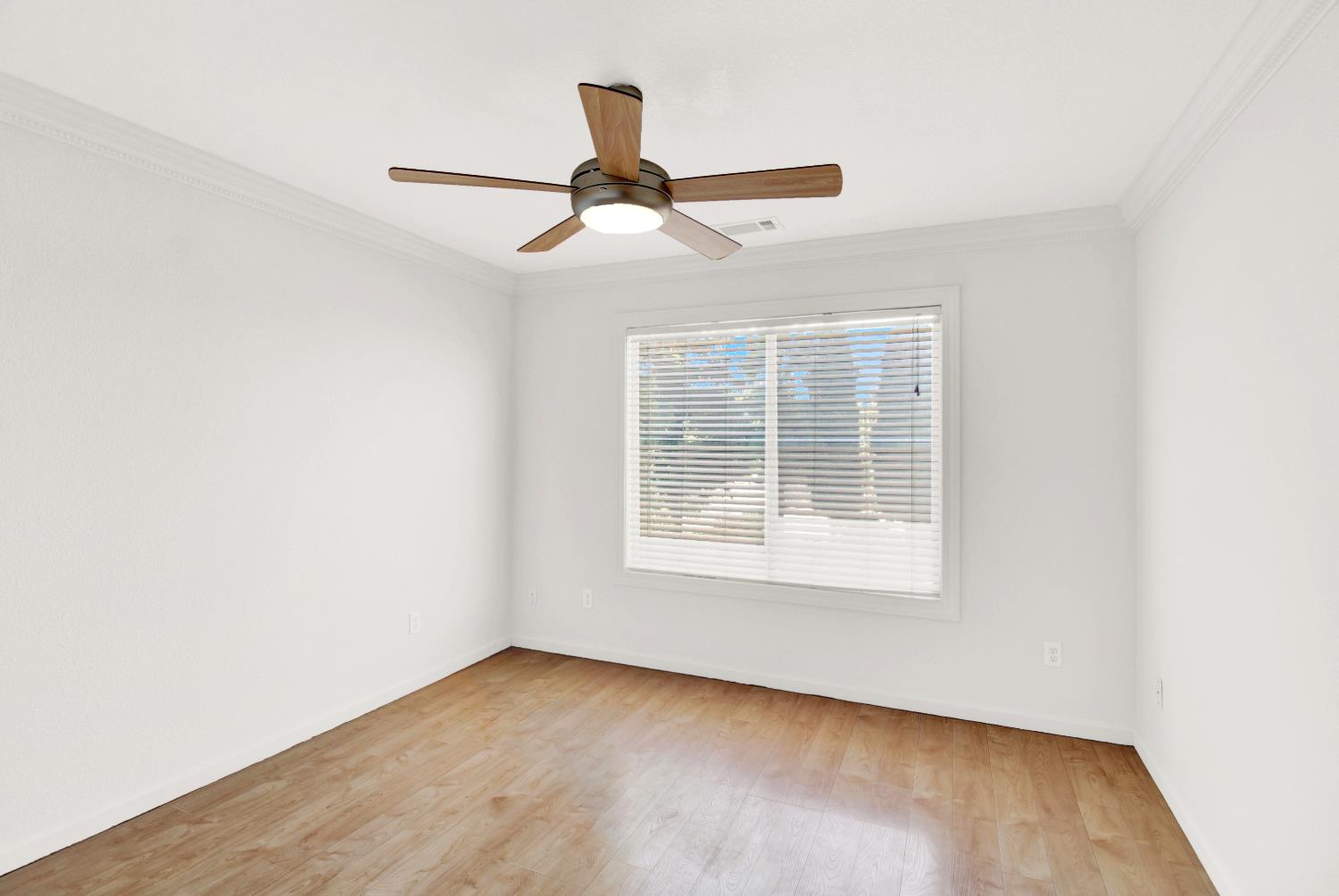 2033 Northcrest Ct, Modesto, CA 95355