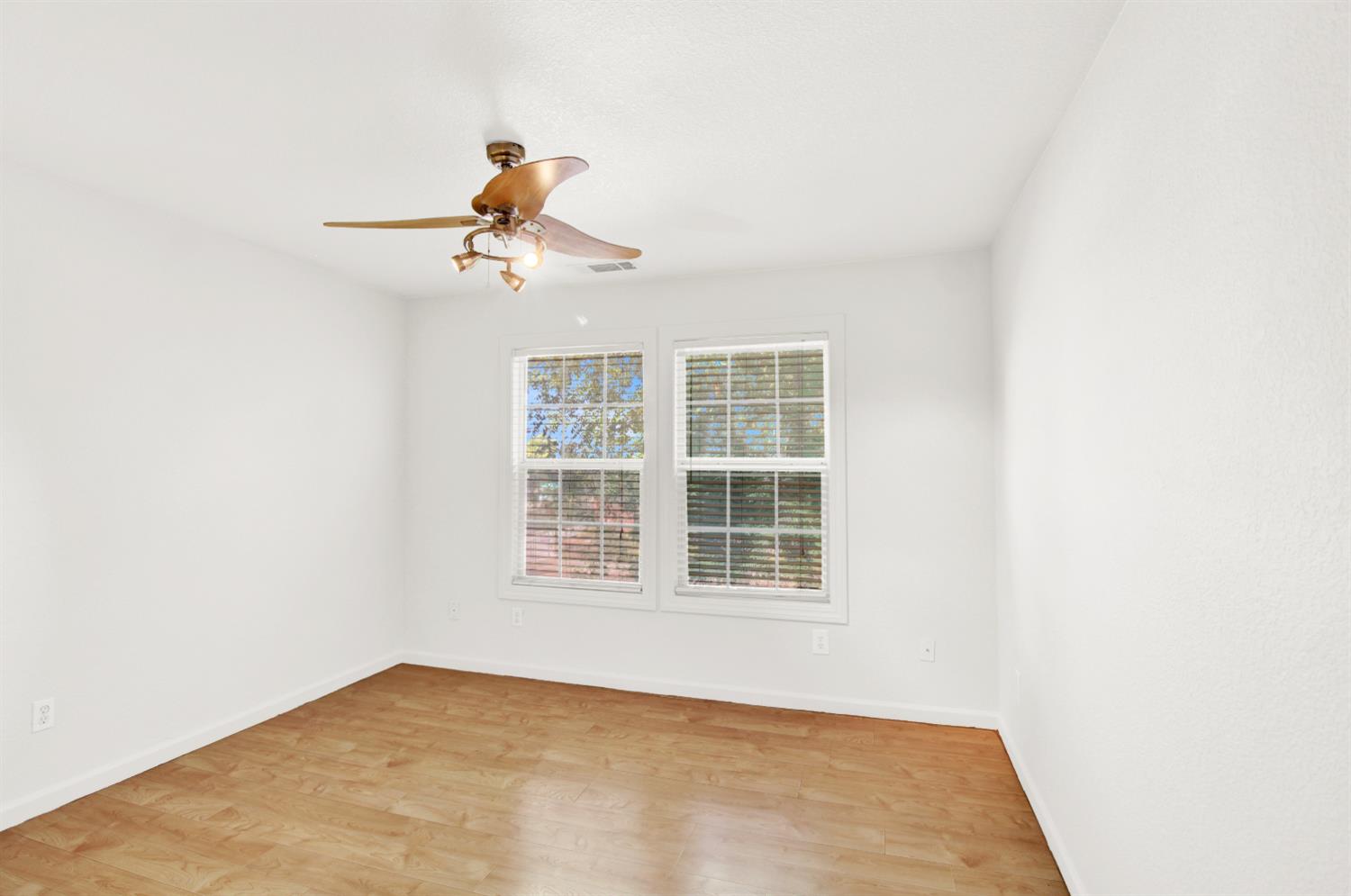 2033 Northcrest Ct, Modesto, CA 95355