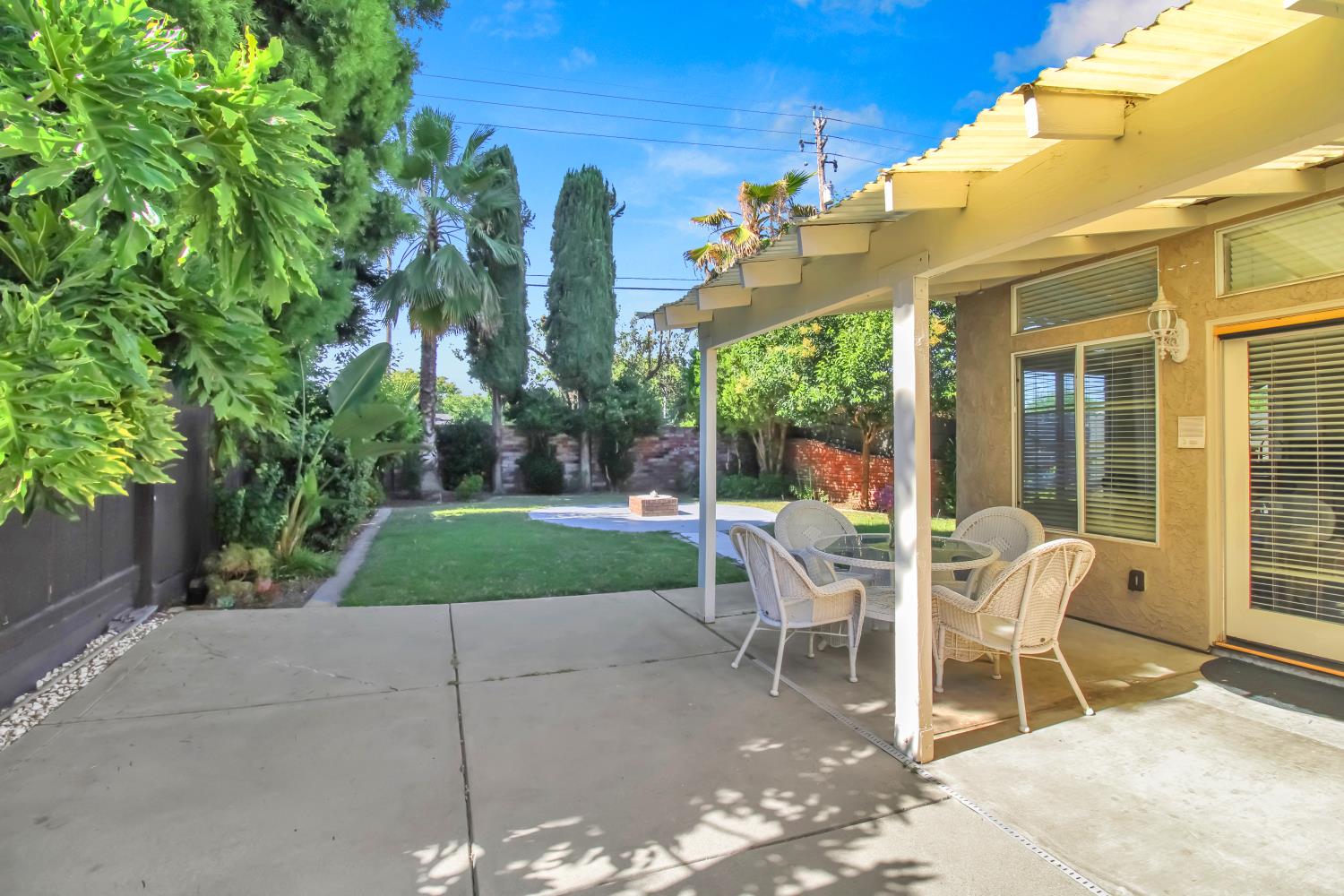 2033 Northcrest Ct, Modesto, CA 95355