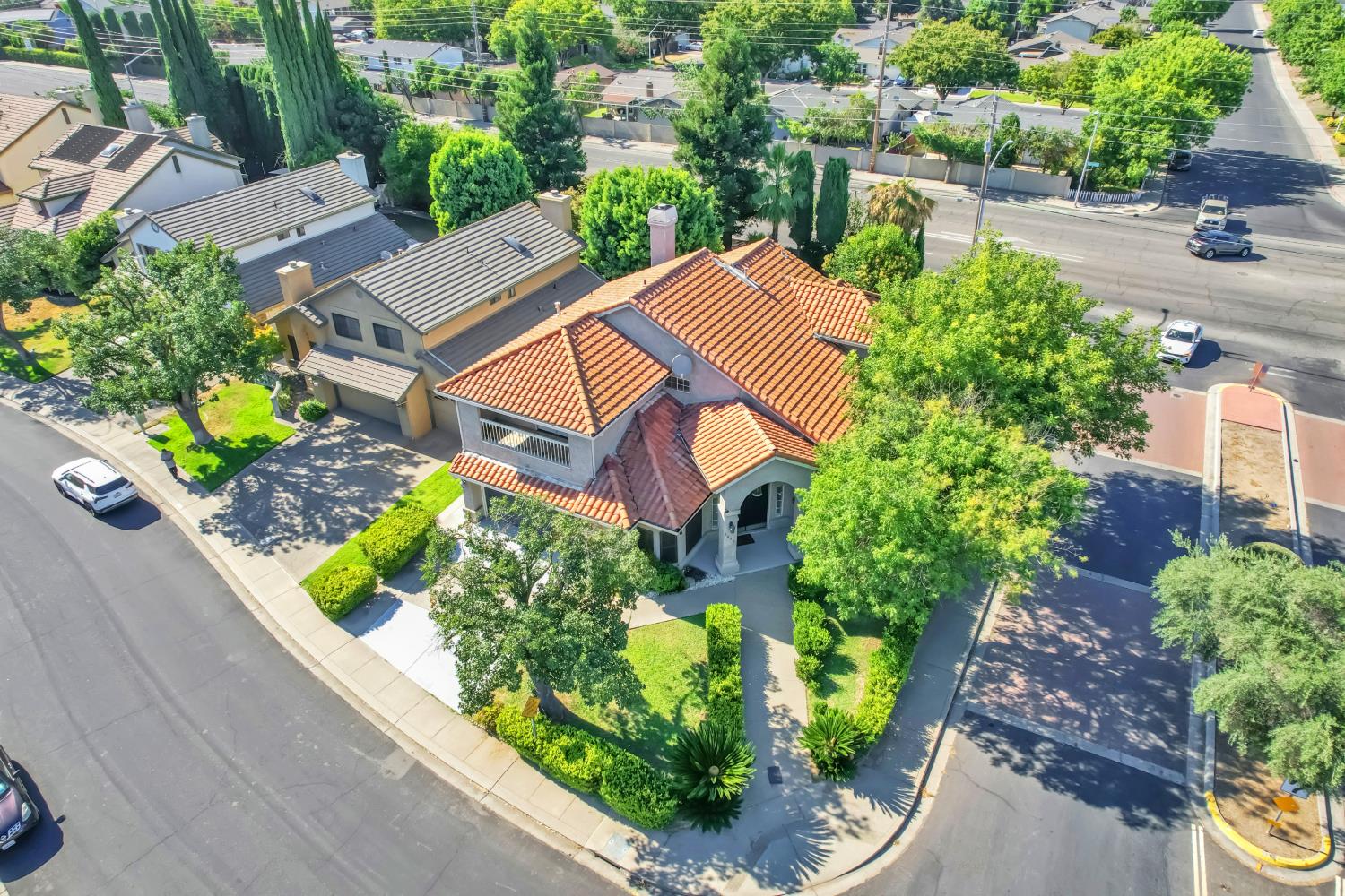 2033 Northcrest Ct, Modesto, CA 95355