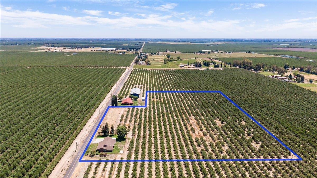 5907 Crow Rd, Oakdale, CA 95361