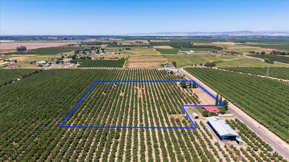 5907 Crow Rd, Oakdale, CA 95361