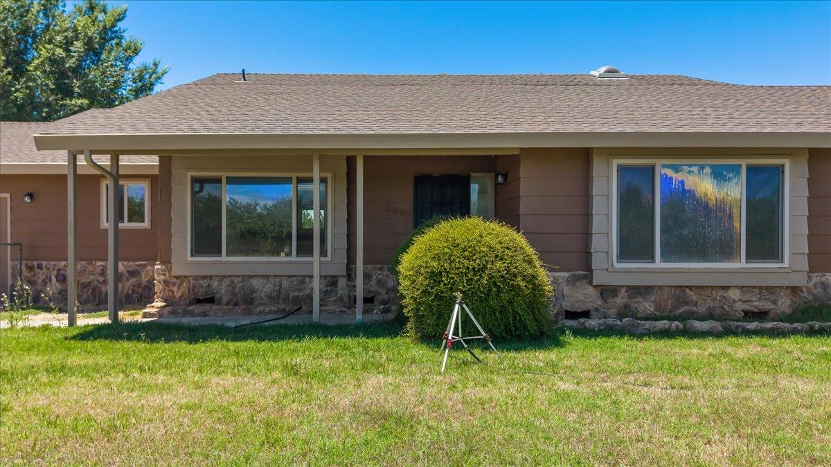 5907 Crow Rd, Oakdale, CA 95361
