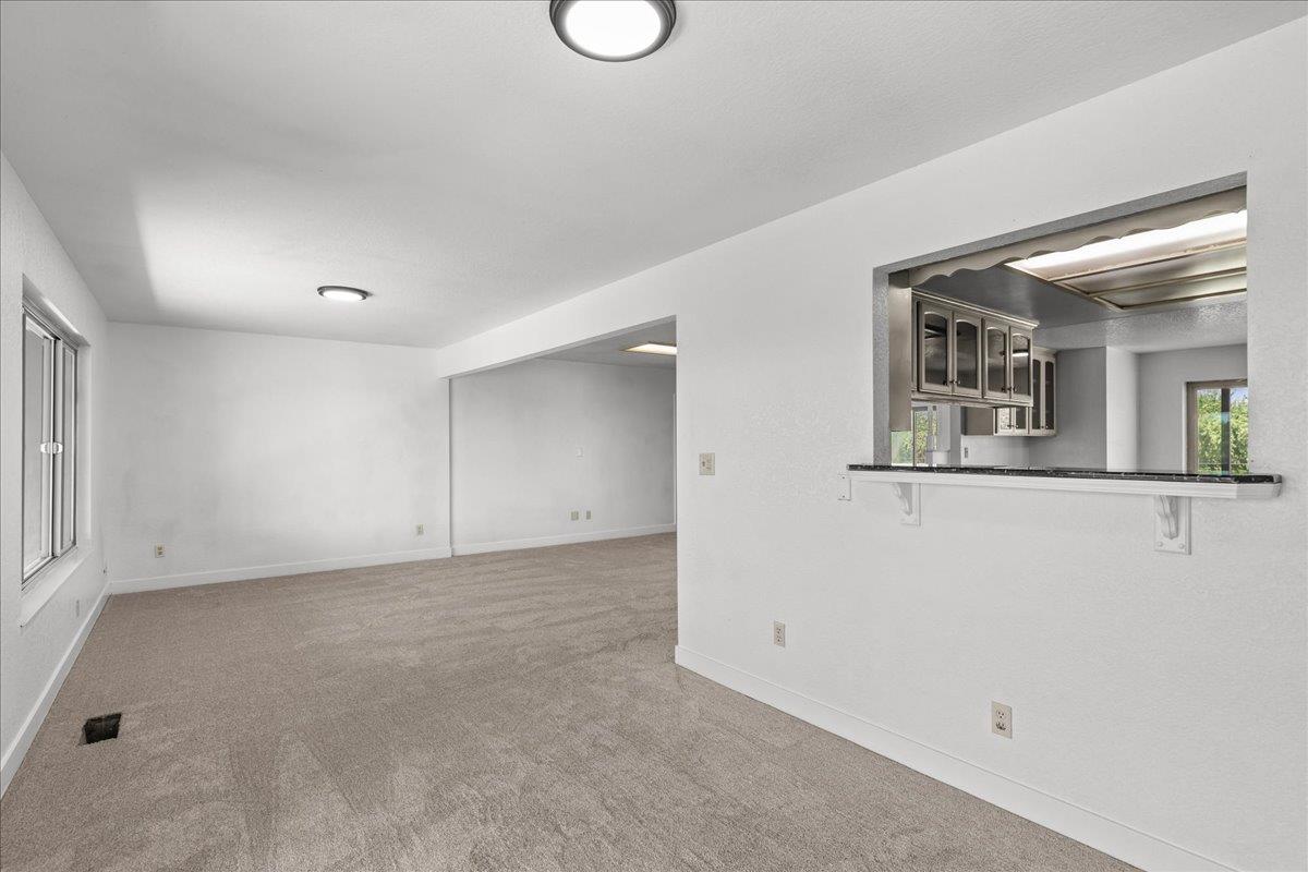 5907 Crow Rd, Oakdale, CA 95361
