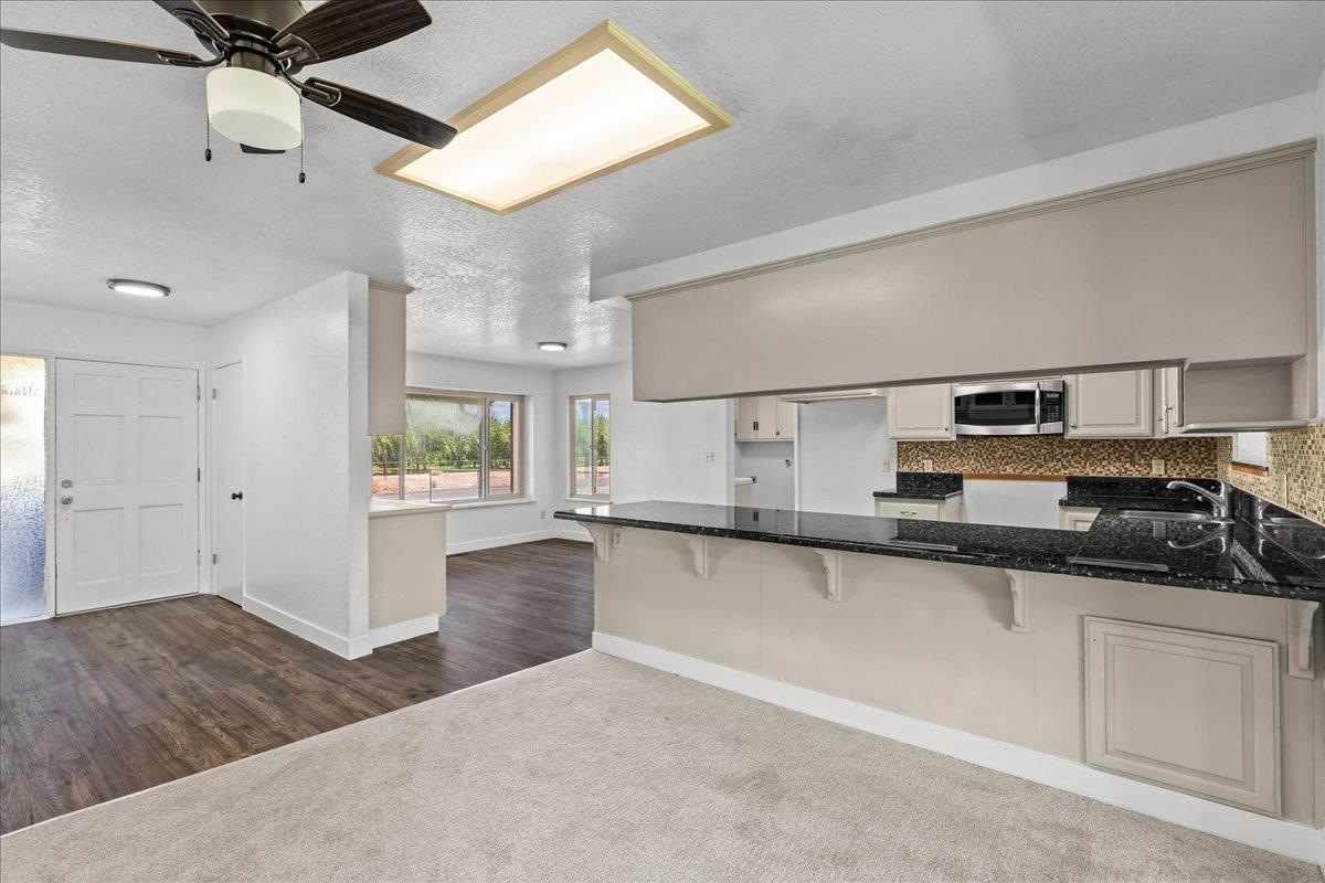 5907 Crow Rd, Oakdale, CA 95361