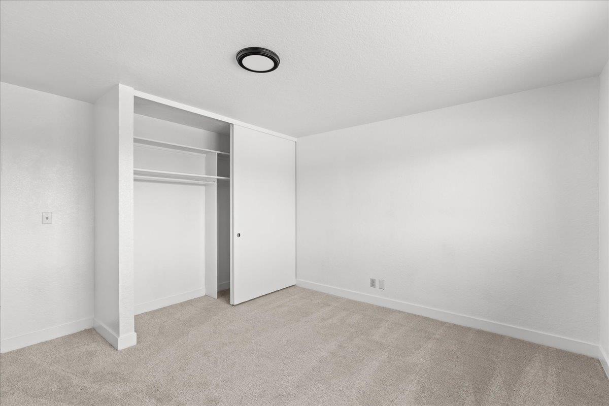 5907 Crow Rd, Oakdale, CA 95361