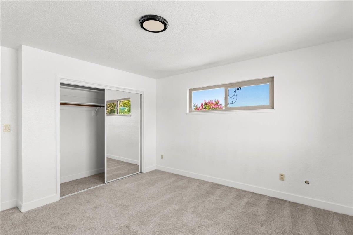 5907 Crow Rd, Oakdale, CA 95361