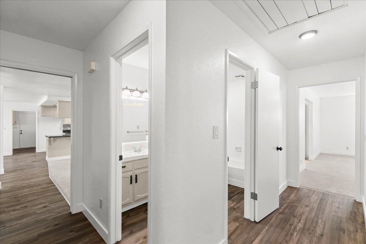 5907 Crow Rd, Oakdale, CA 95361