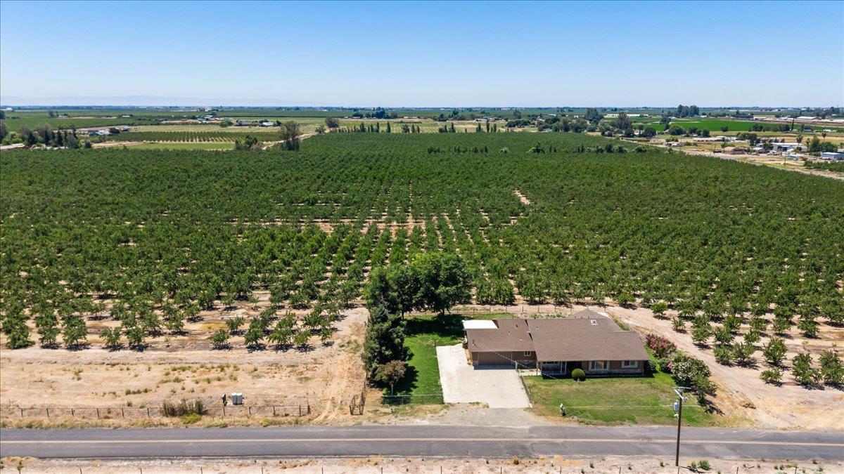 5907 Crow Rd, Oakdale, CA 95361