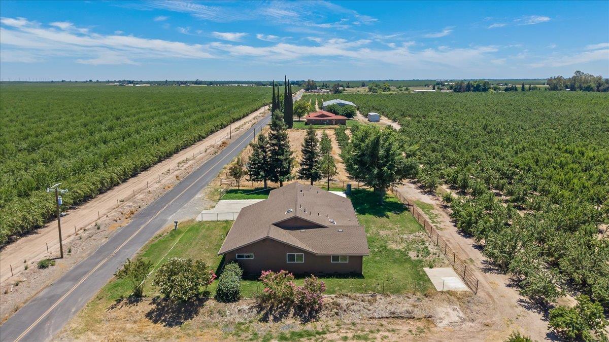 5907 Crow Rd, Oakdale, CA 95361