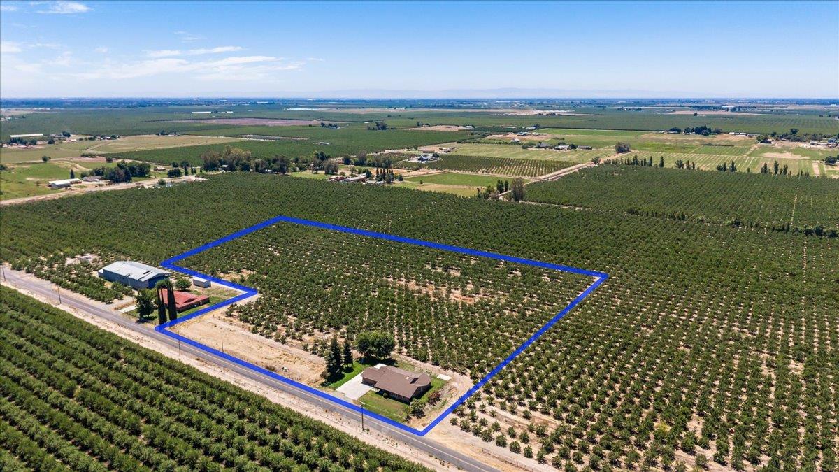 5907 Crow Rd, Oakdale, CA 95361