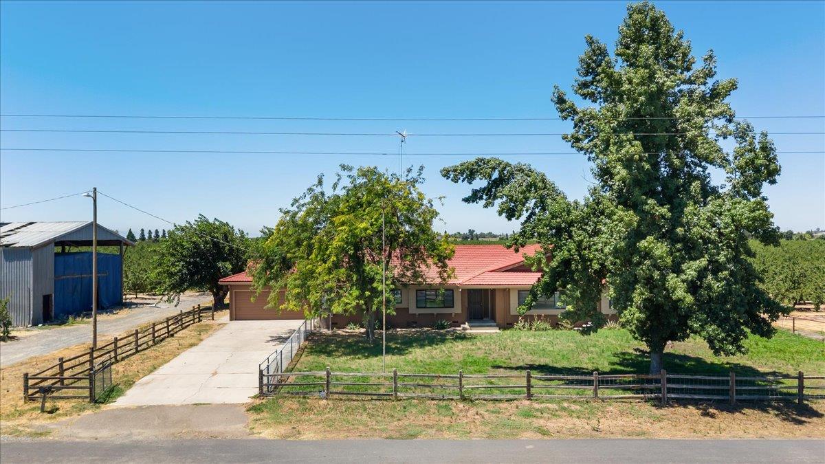 5737 Crow Rd, Oakdale, CA 95361