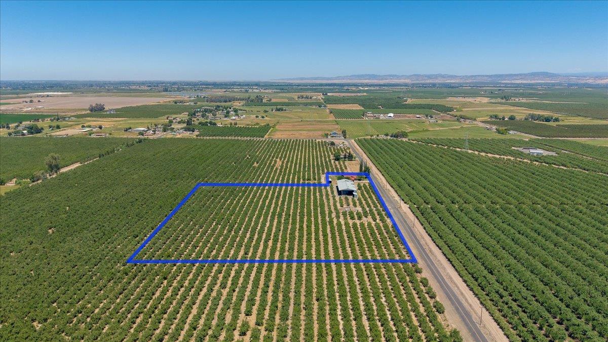 5737 Crow Rd, Oakdale, CA 95361