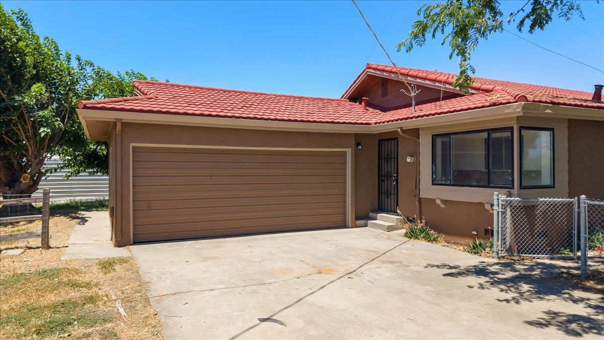 5737 Crow Rd, Oakdale, CA 95361