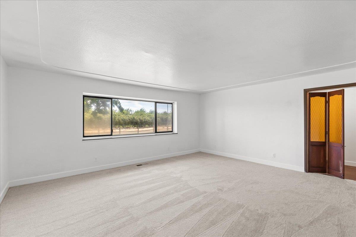 5737 Crow Rd, Oakdale, CA 95361