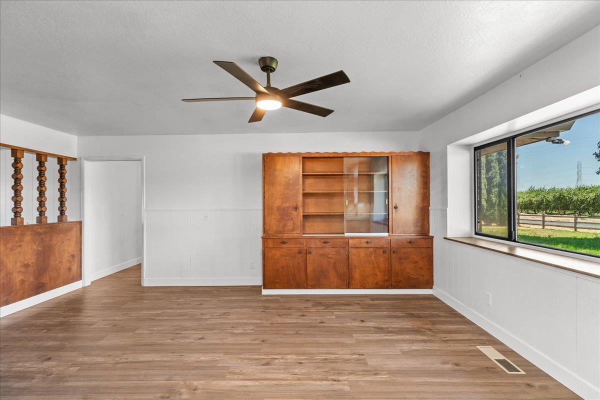 5737 Crow Rd, Oakdale, CA 95361