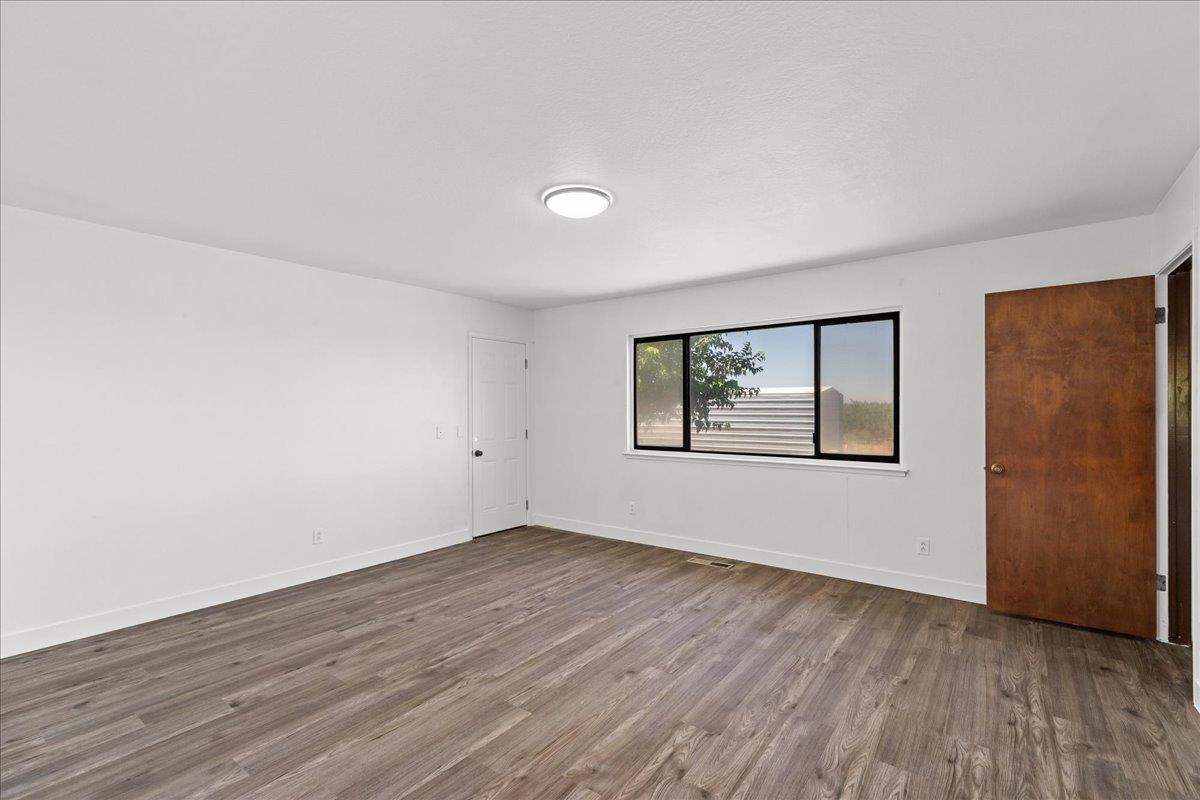 5737 Crow Rd, Oakdale, CA 95361