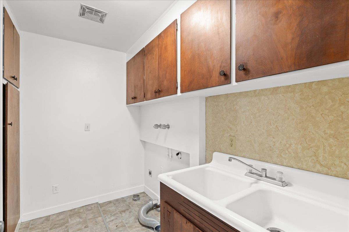 5737 Crow Rd, Oakdale, CA 95361