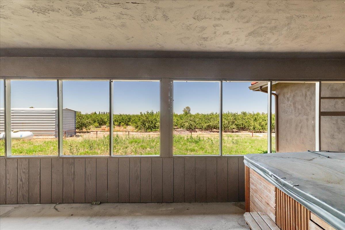5737 Crow Rd, Oakdale, CA 95361