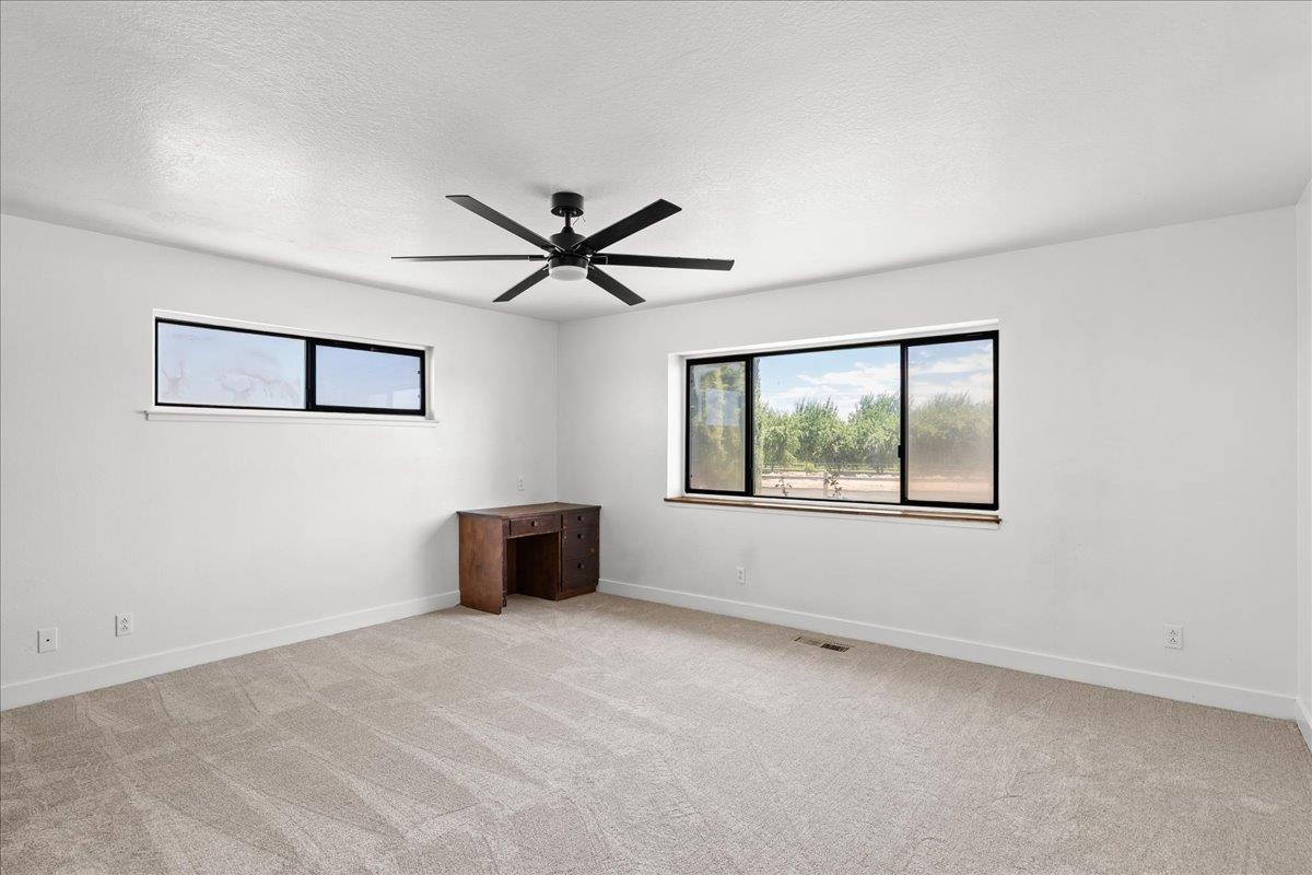 5737 Crow Rd, Oakdale, CA 95361