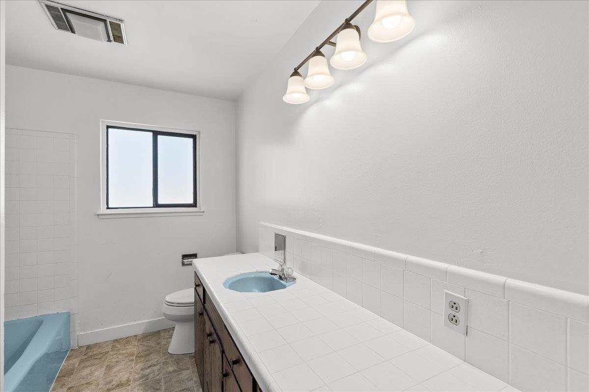 5737 Crow Rd, Oakdale, CA 95361
