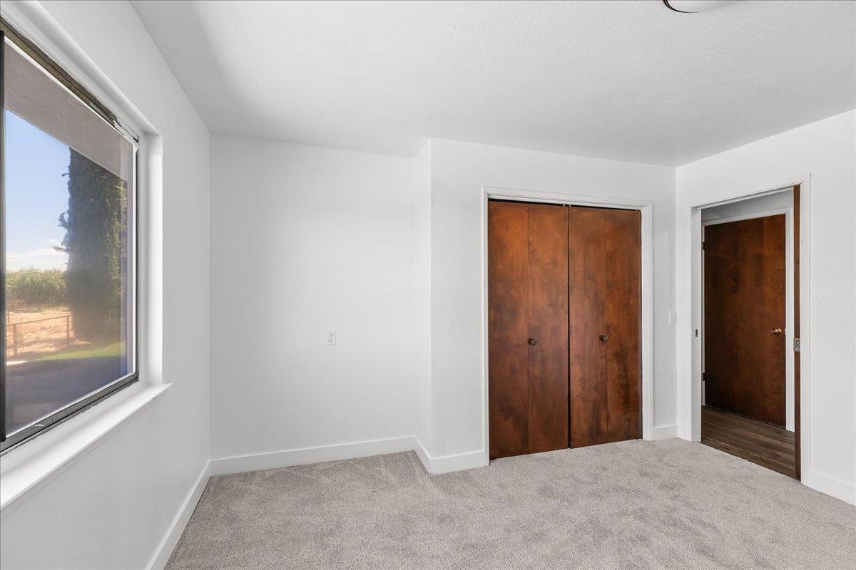 5737 Crow Rd, Oakdale, CA 95361