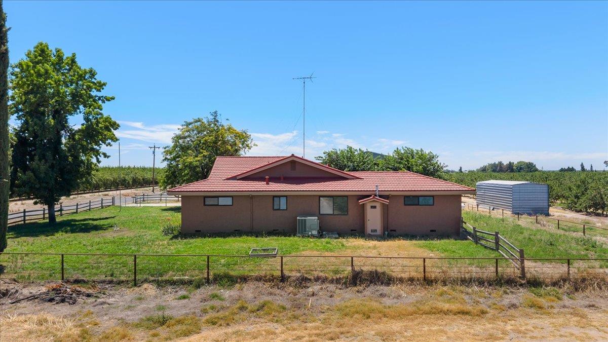 5737 Crow Rd, Oakdale, CA 95361