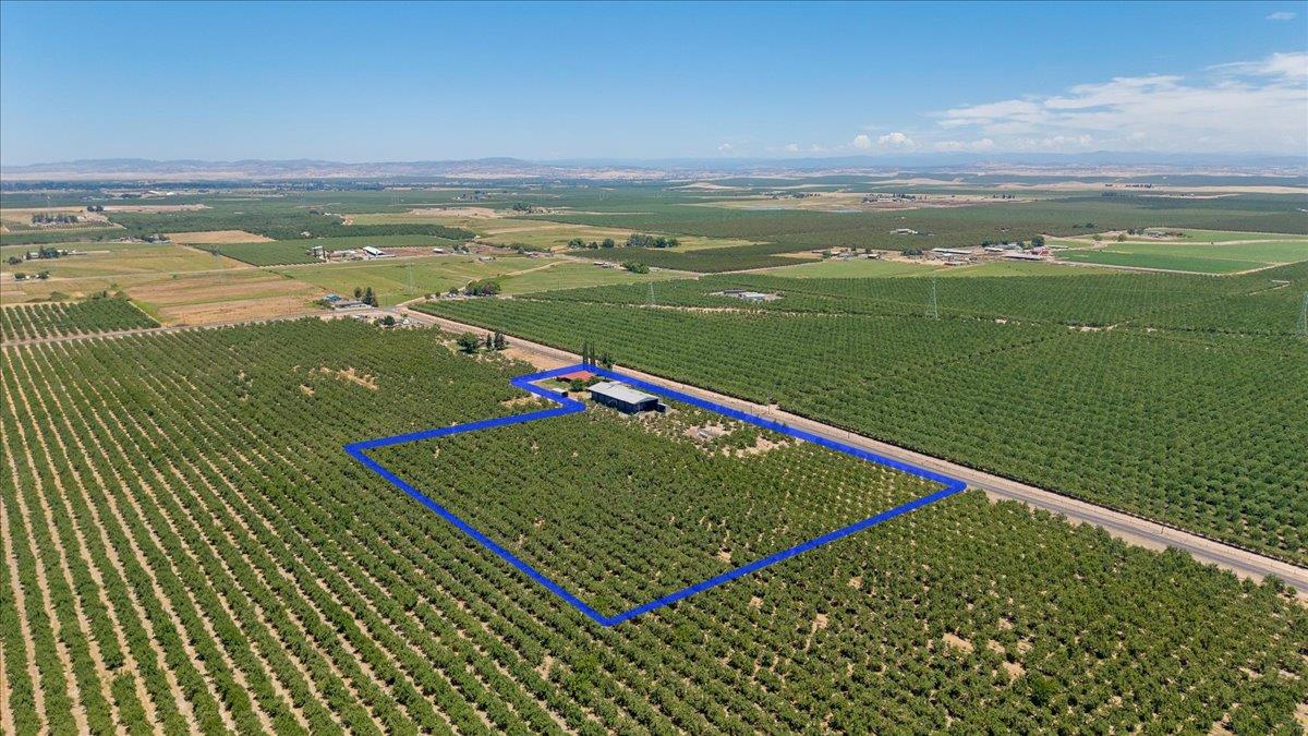 5737 Crow Rd, Oakdale, CA 95361