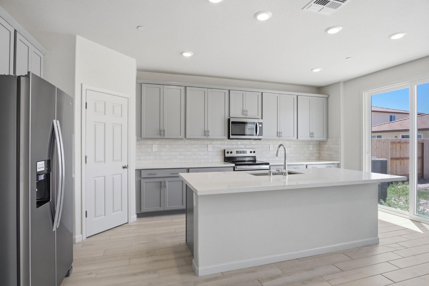 1759 Eagle River Ave, Manteca, CA 95337