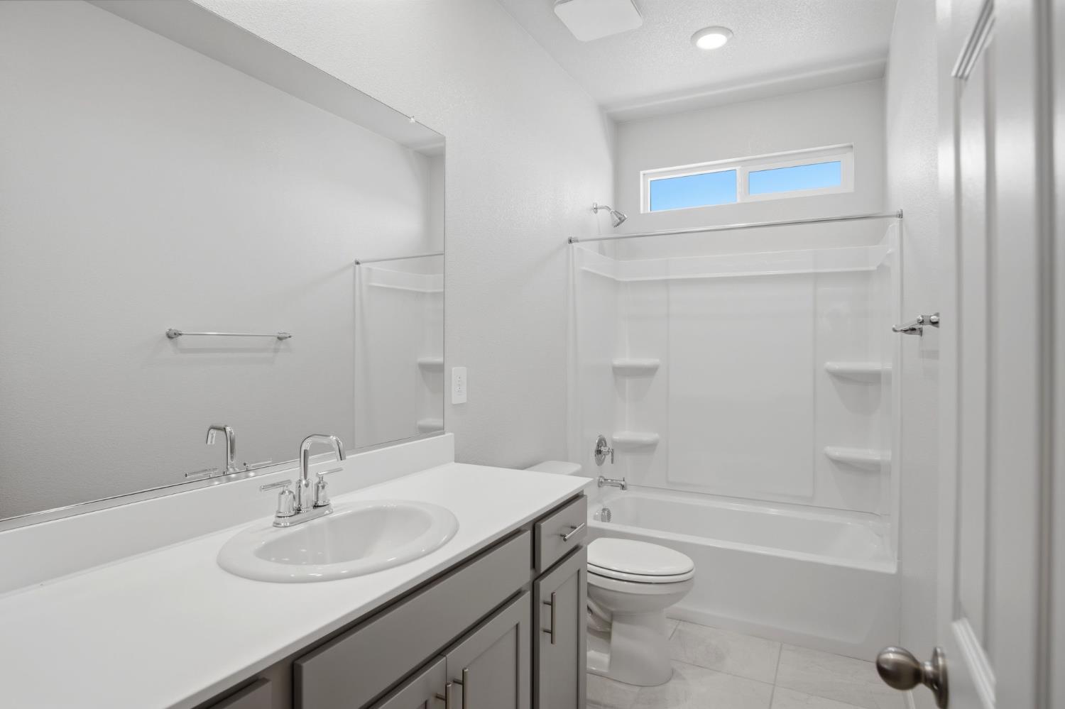 1759 Eagle River Ave, Manteca, CA 95337