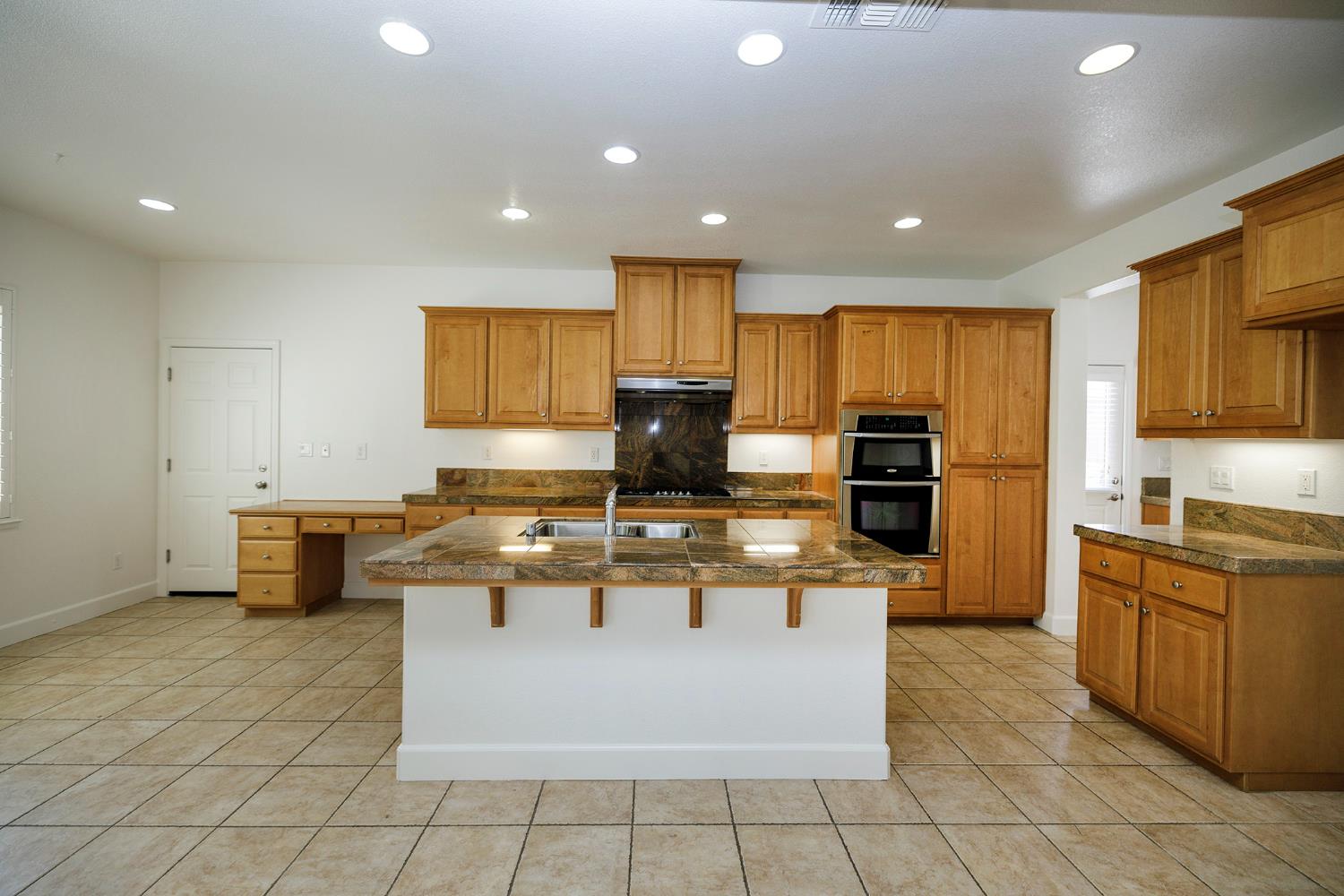2049 Baluchi Way, Oakdale, CA 95361
