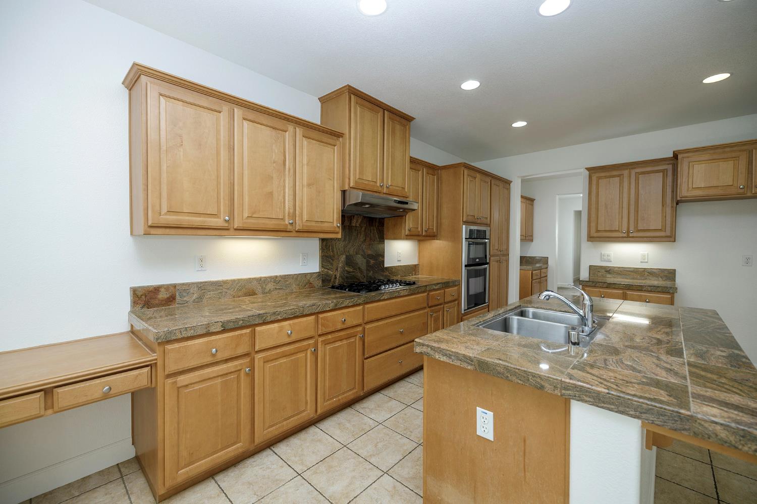 2049 Baluchi Way, Oakdale, CA 95361