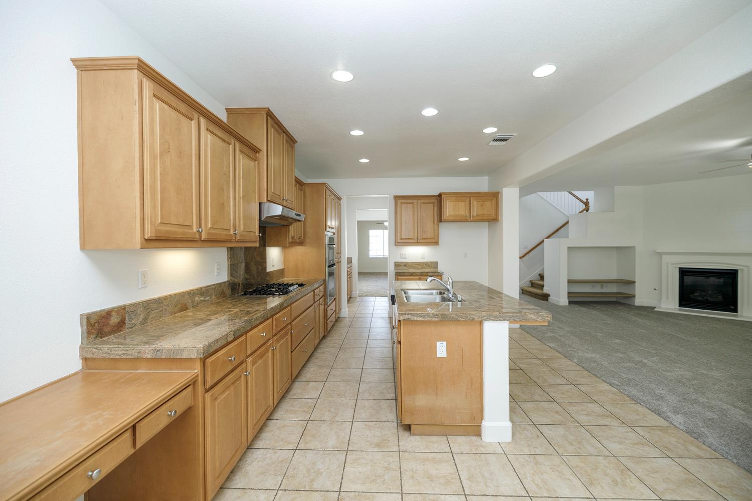 2049 Baluchi Way, Oakdale, CA 95361