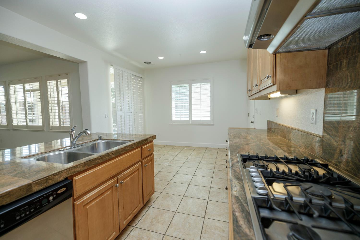 2049 Baluchi Way, Oakdale, CA 95361