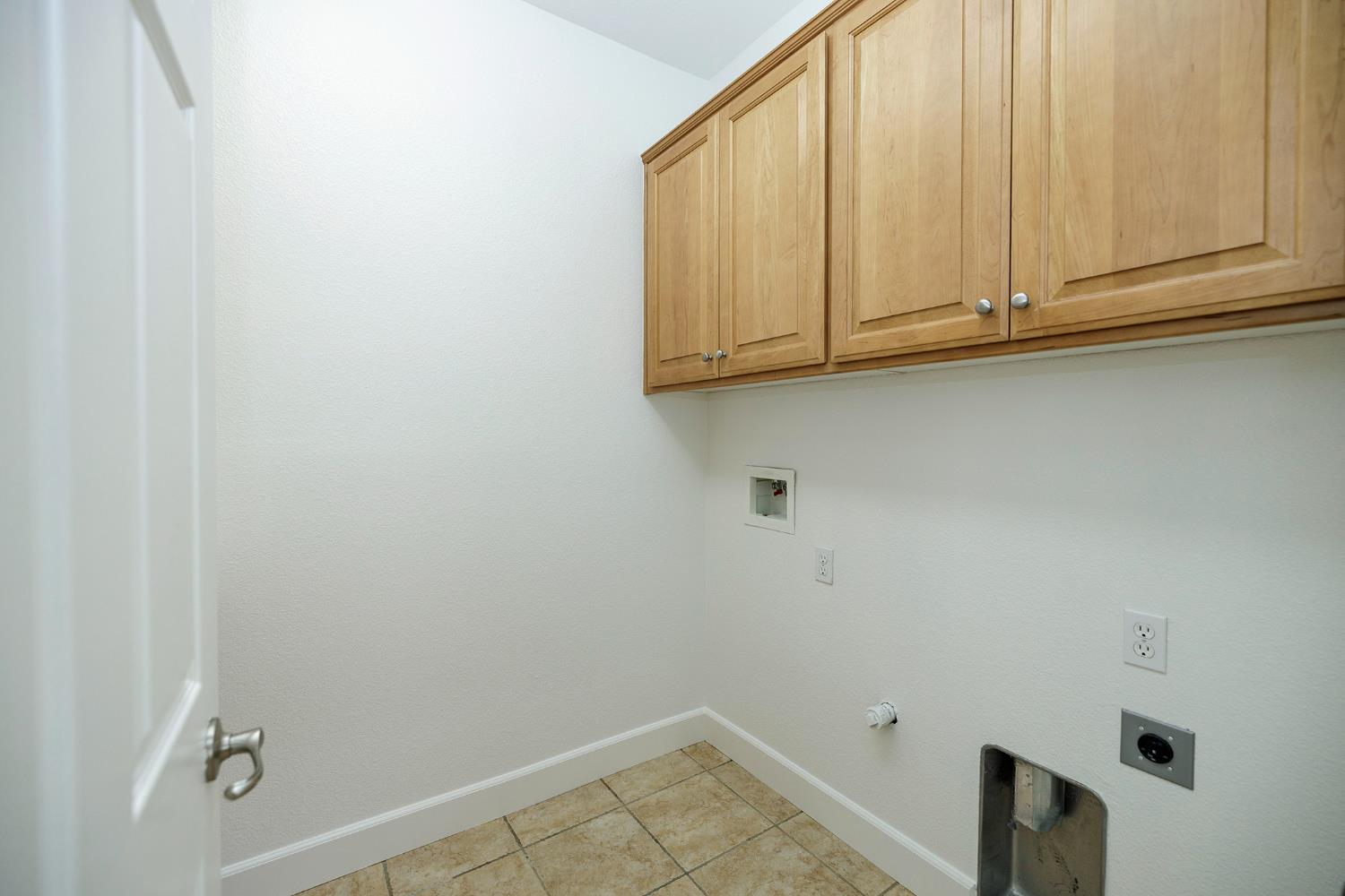 2049 Baluchi Way, Oakdale, CA 95361