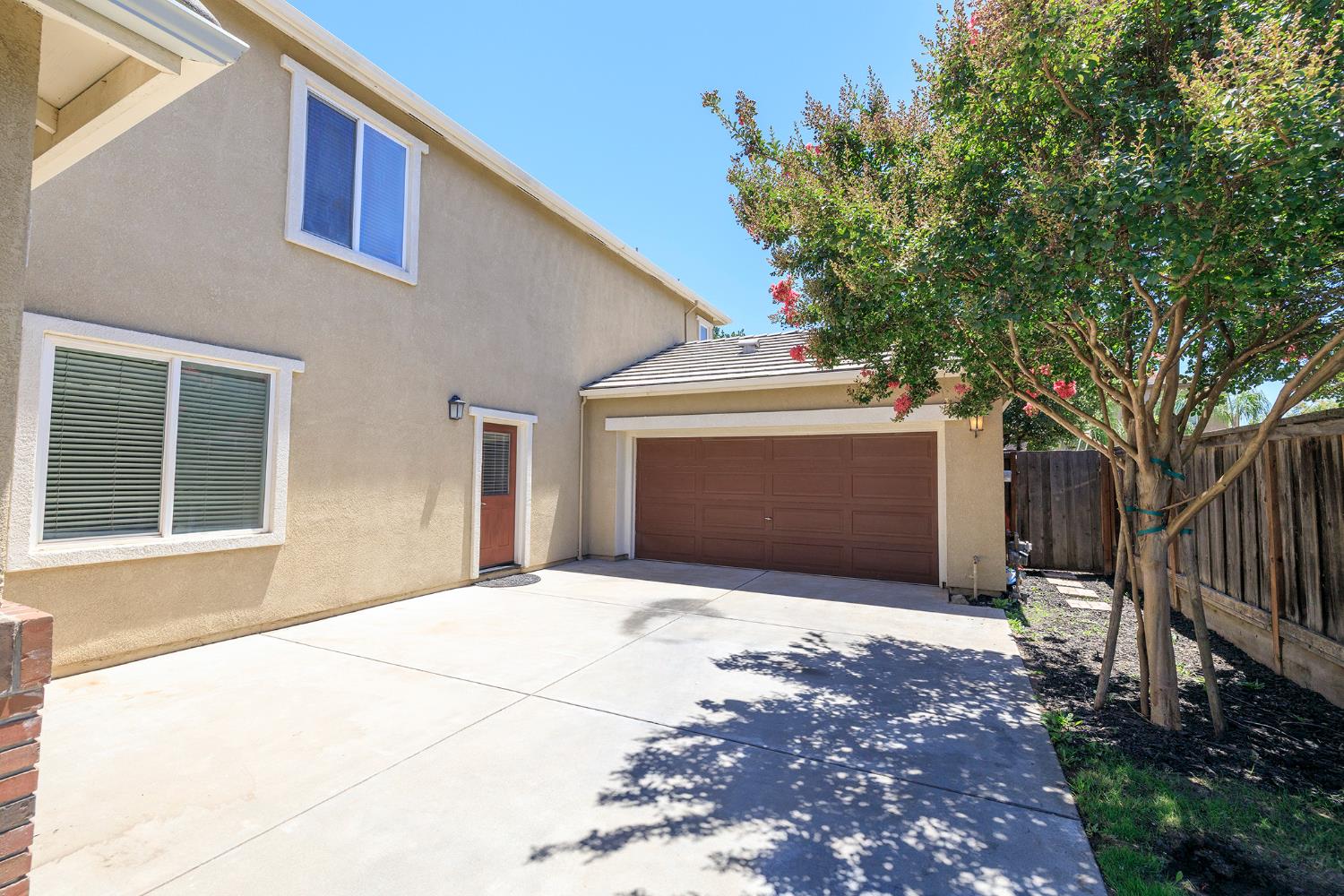 2049 Baluchi Way, Oakdale, CA 95361