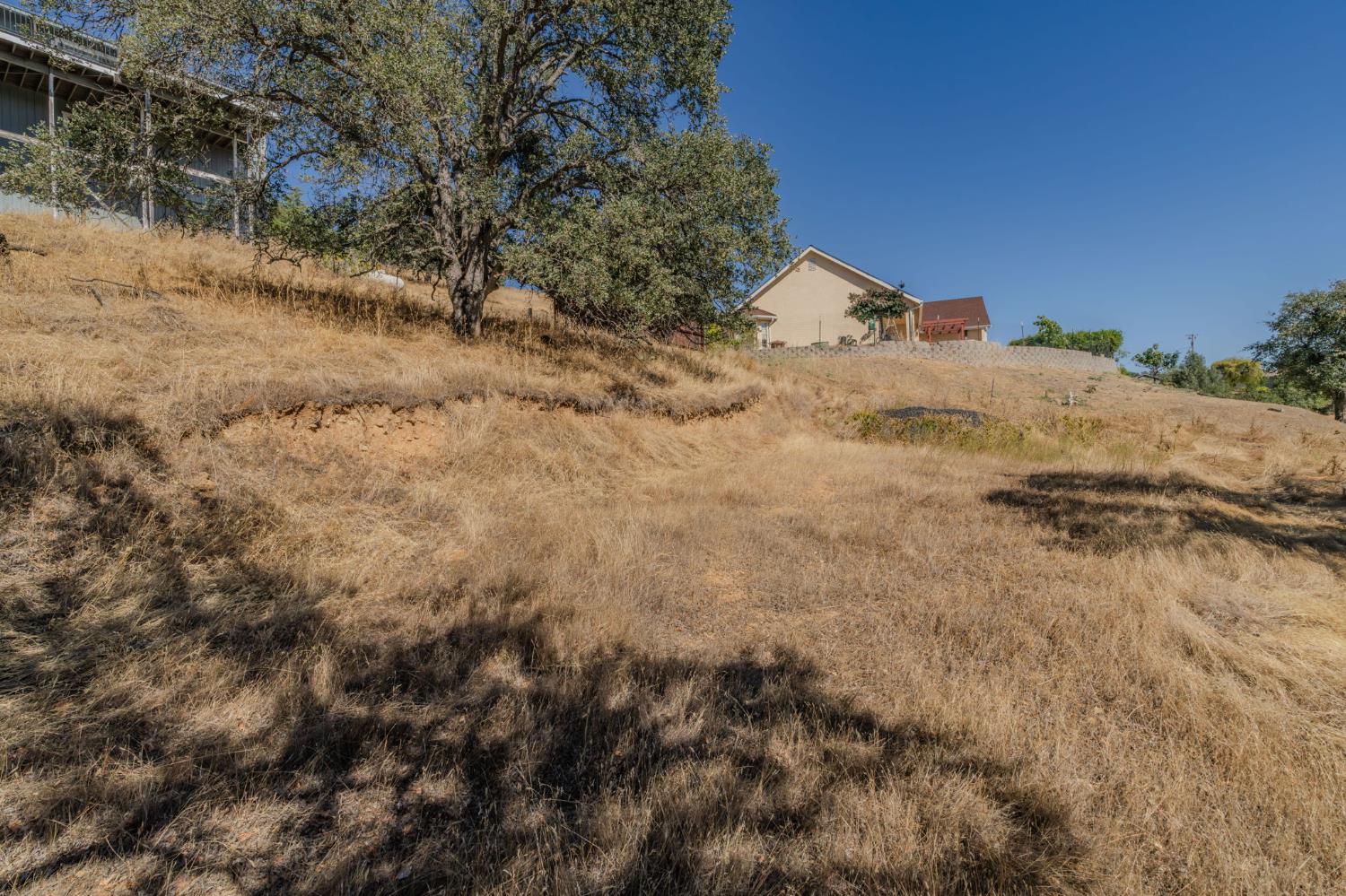 2205 Arrowhead St, Copperopolis, CA 95228