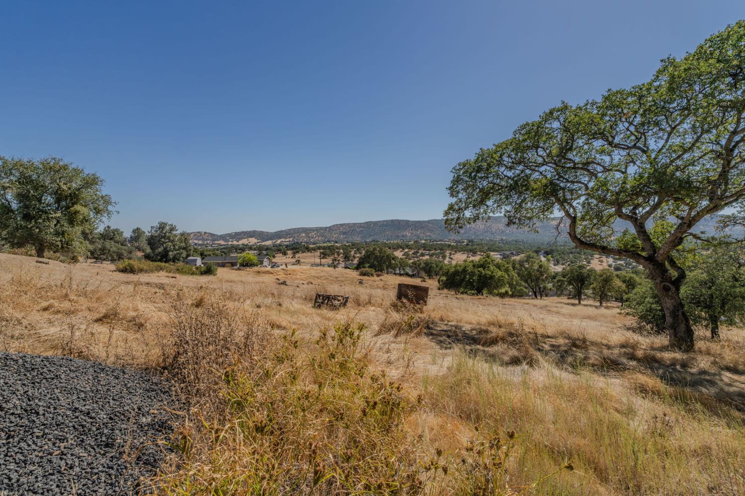 2205 Arrowhead St, Copperopolis, CA 95228