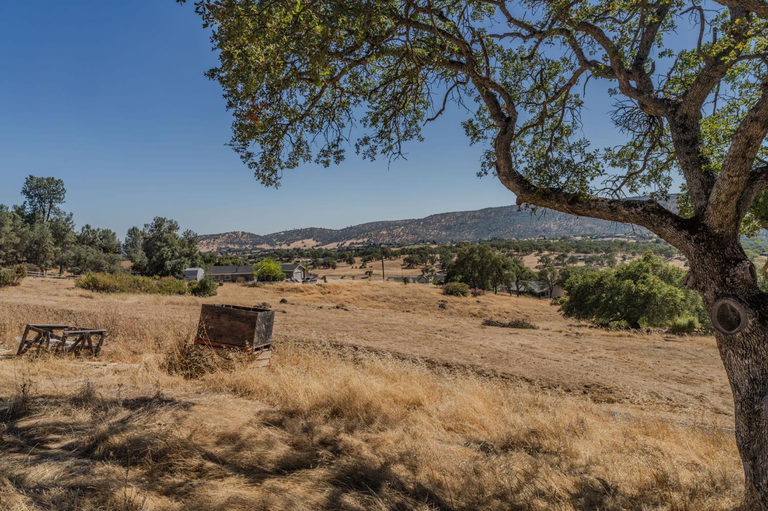 2205 Arrowhead St, Copperopolis, CA 95228