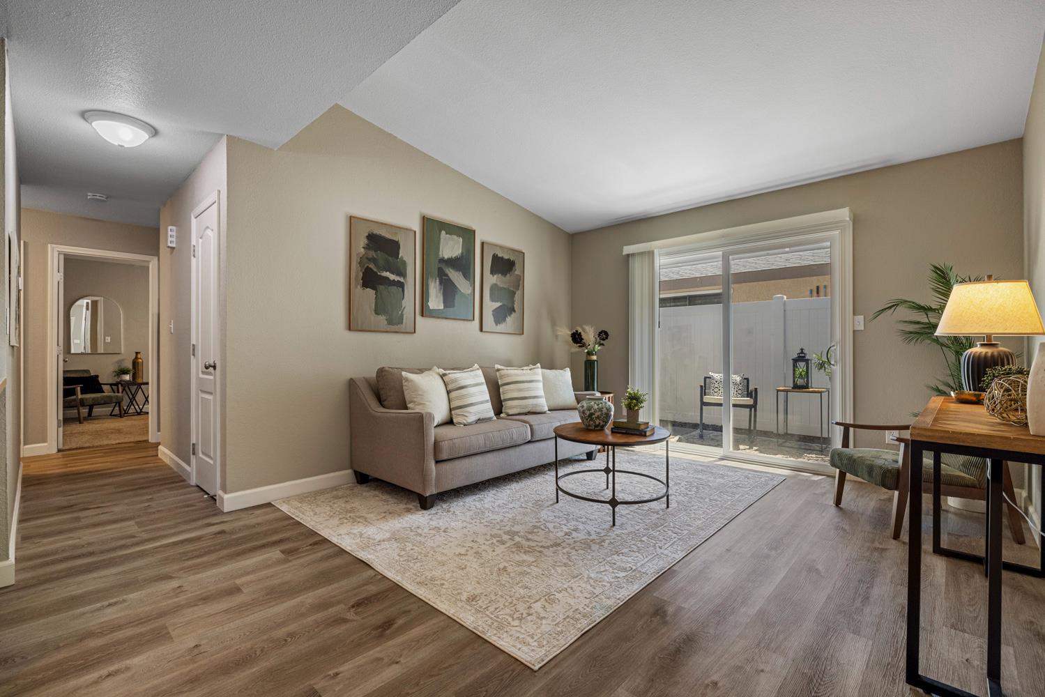 201 Woodrow Ave #48, Modesto, CA 95350
