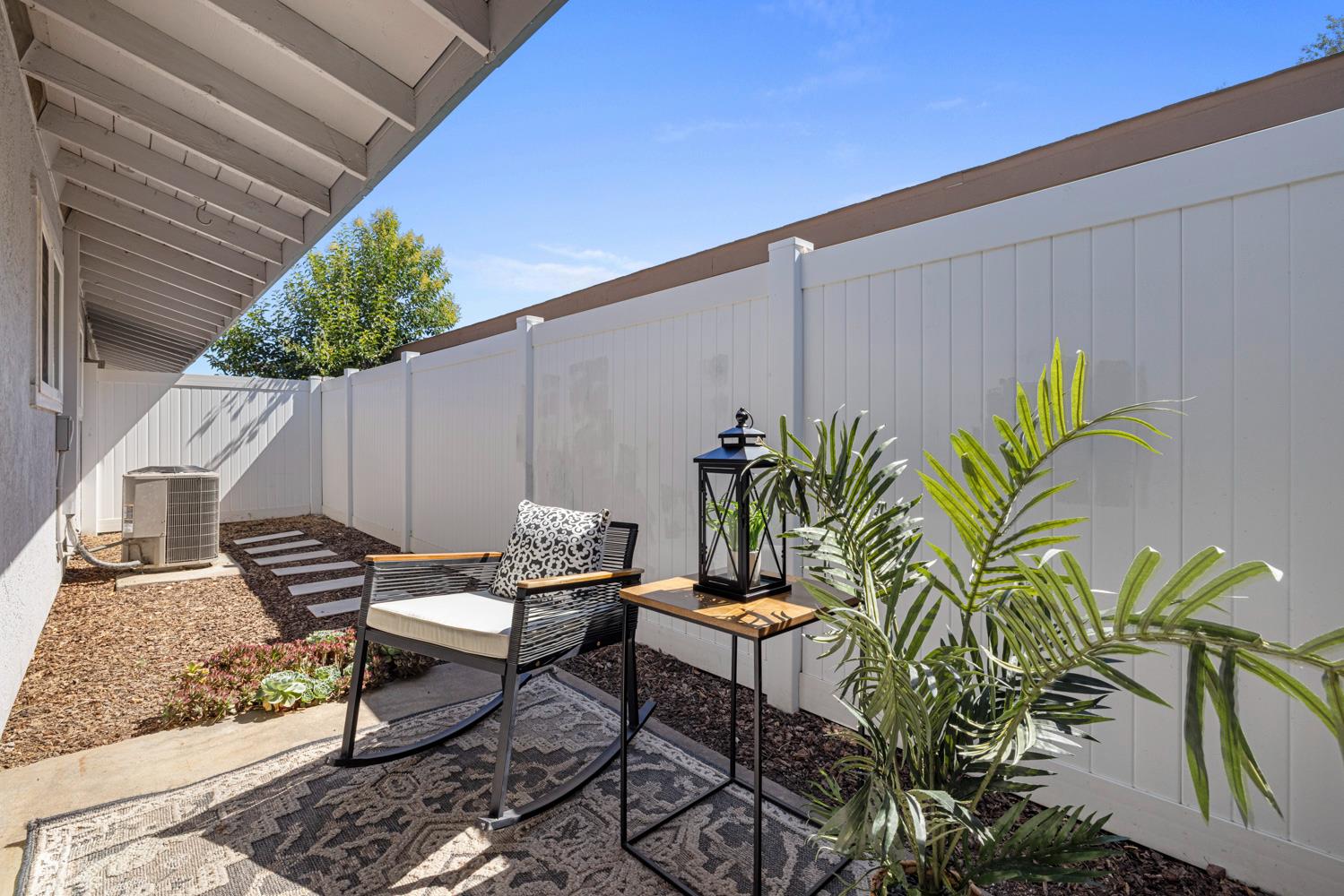 201 Woodrow Ave #48, Modesto, CA 95350