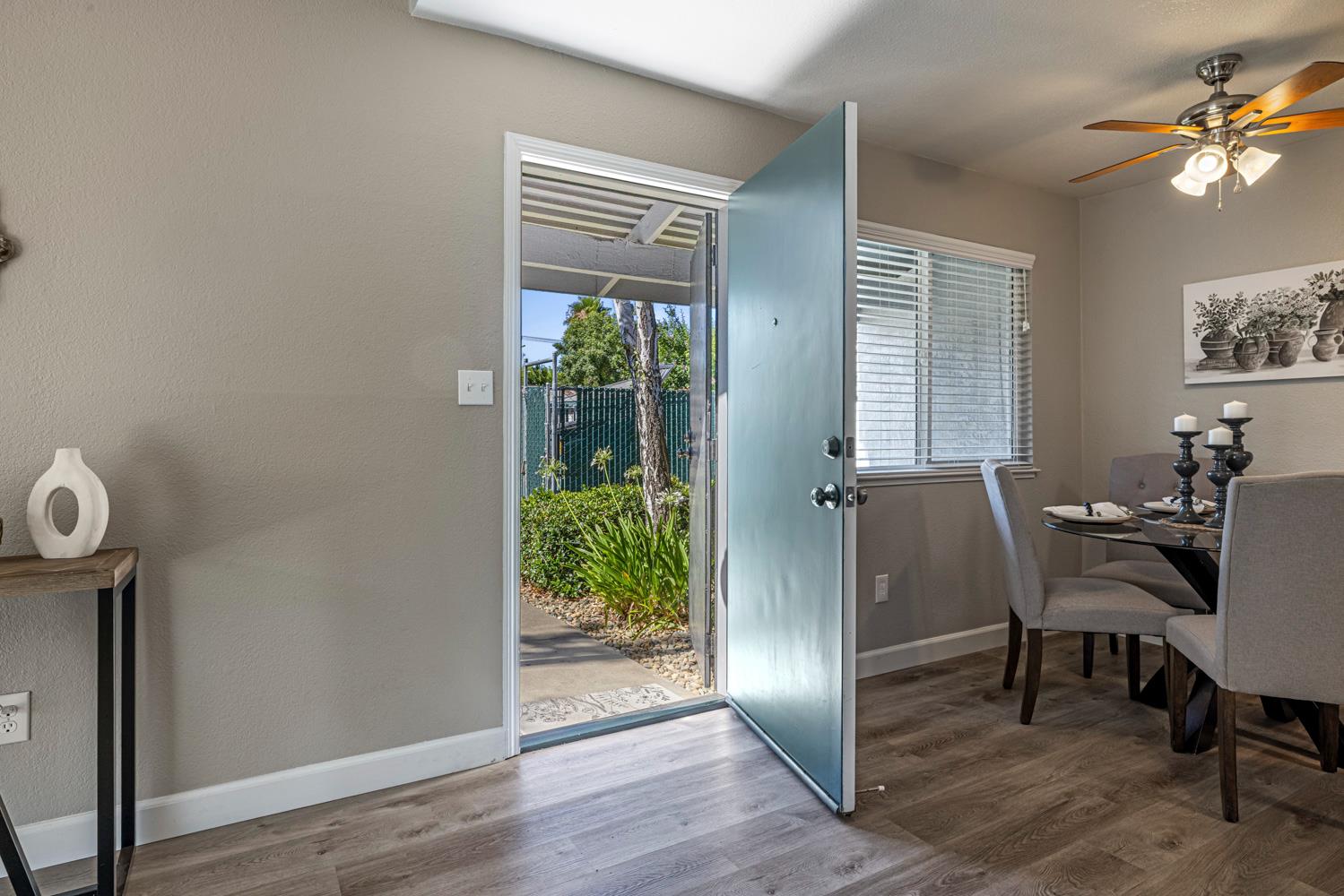 201 Woodrow Ave #48, Modesto, CA 95350