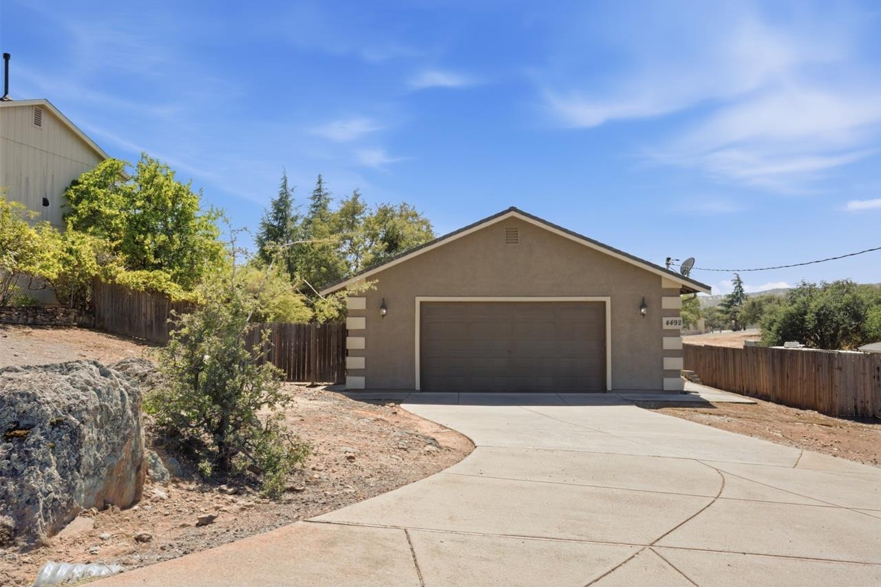 4492 Bayview Dr, Copperopolis, CA 95228