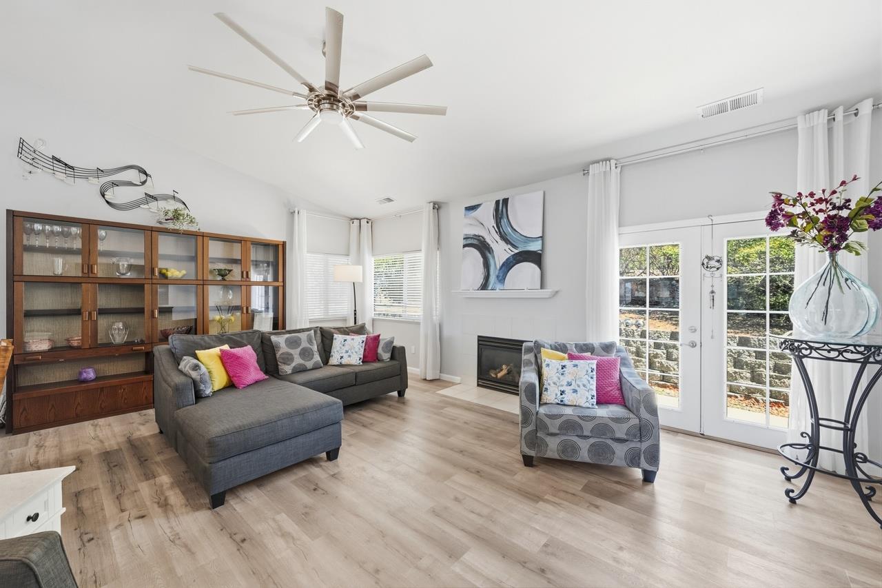 4492 Bayview Dr, Copperopolis, CA 95228