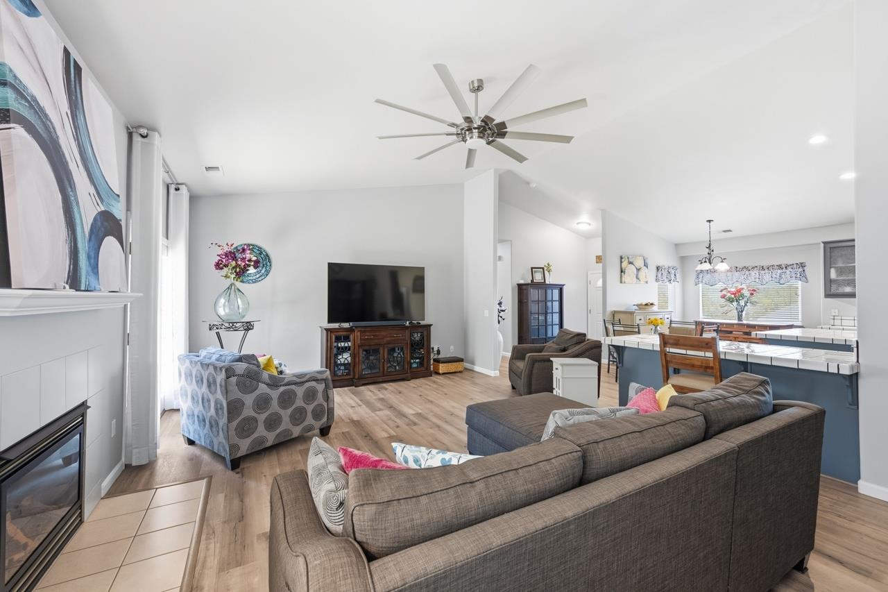 4492 Bayview Dr, Copperopolis, CA 95228